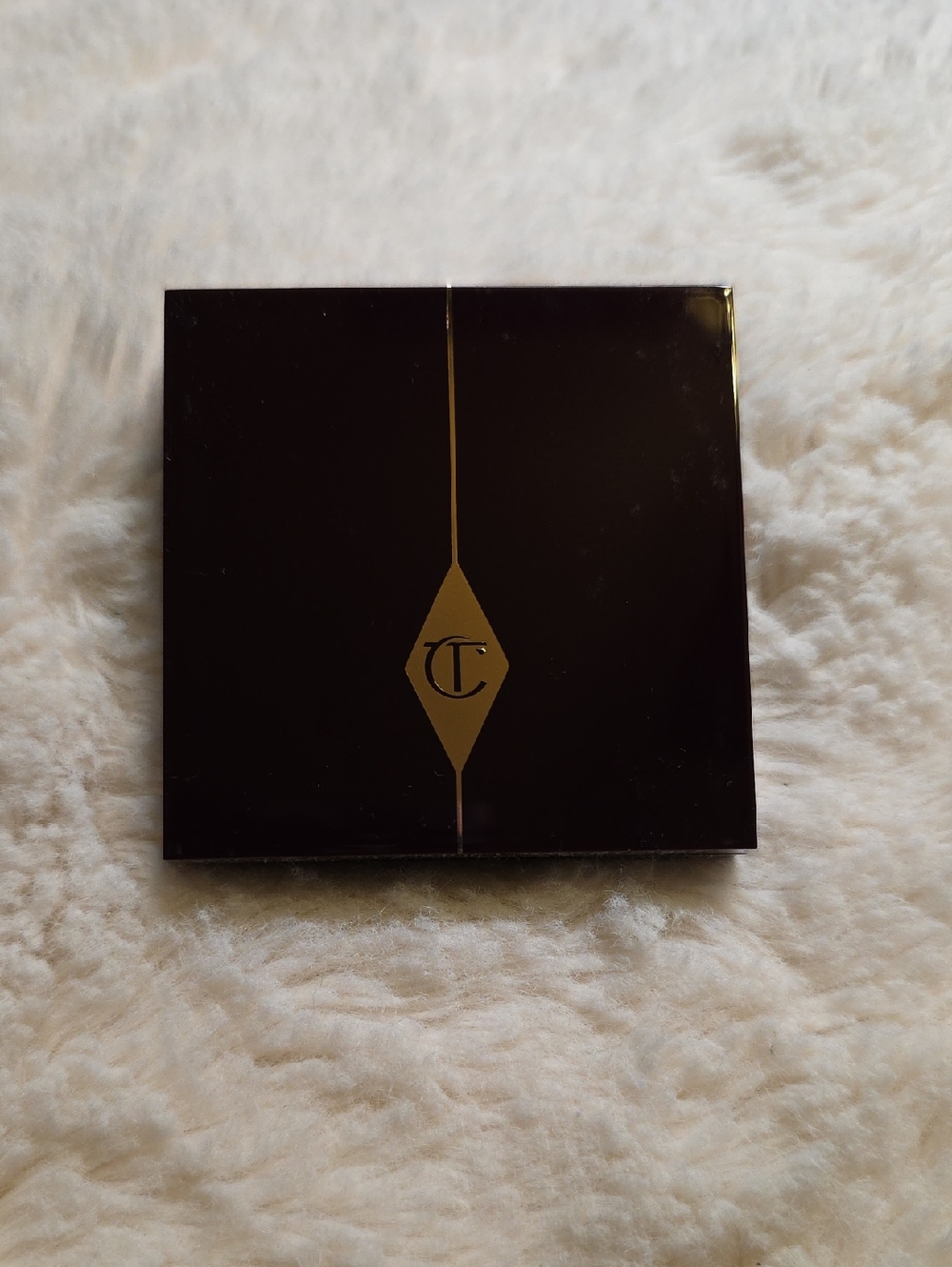 Charlotte Tilbury Deep Burgundy and Gold Luxury Palette